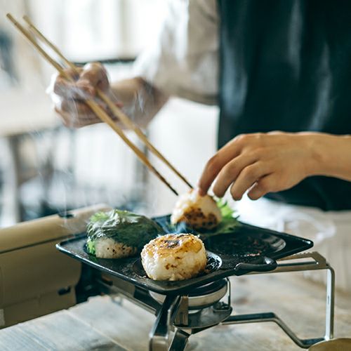 小笠原鋳造所（おがさわらちゅうぞうじょ）】おにぎり焼き/岩手県